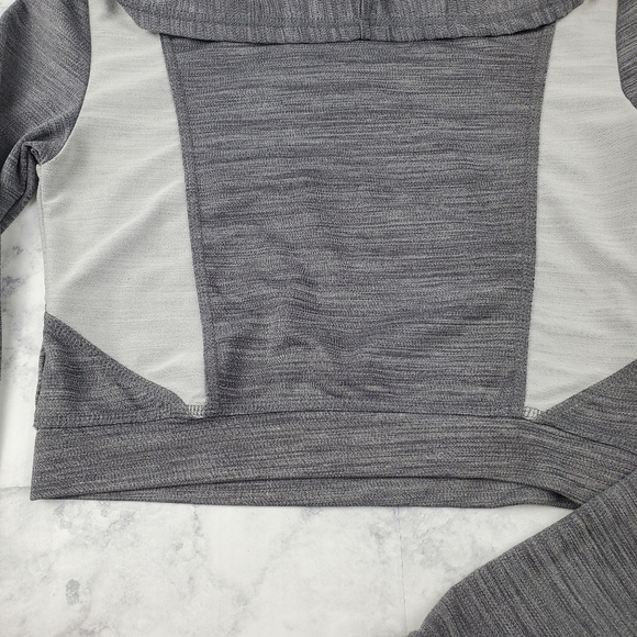 Free People XS Gray Colorblock Hooded‎ Cropped Hoodie Activewear Shirt Fitted - Picture 11 of 12